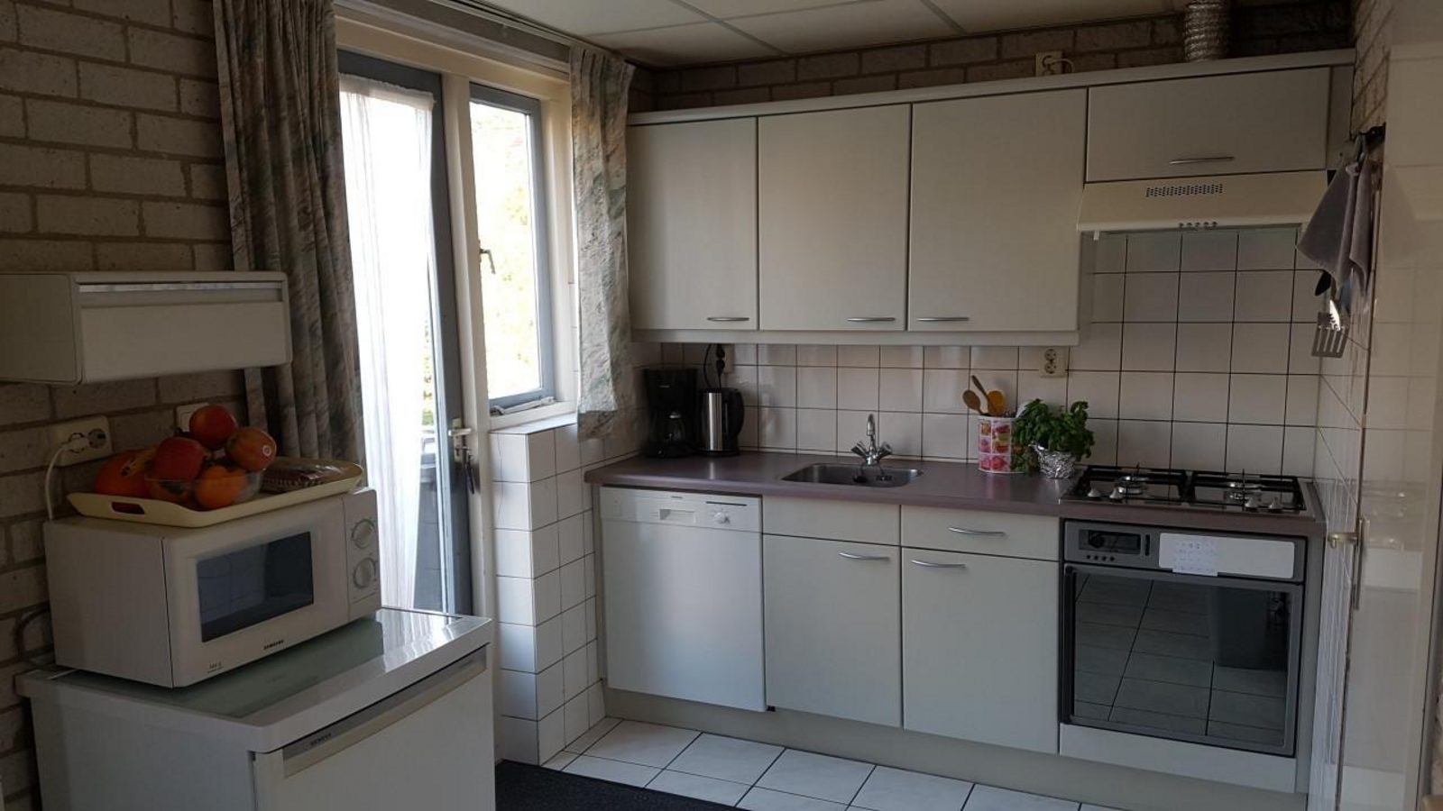 Schoneveld 353 (Strandparel), Breskens