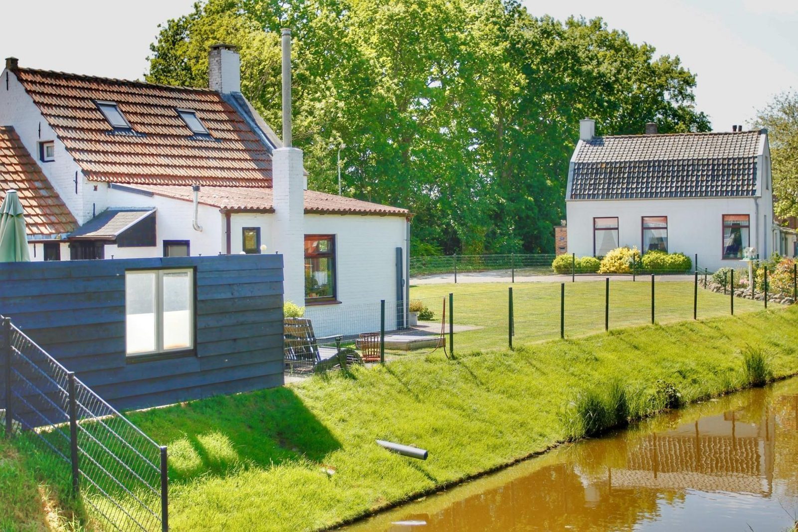 Tragel 37, Schoondijke
