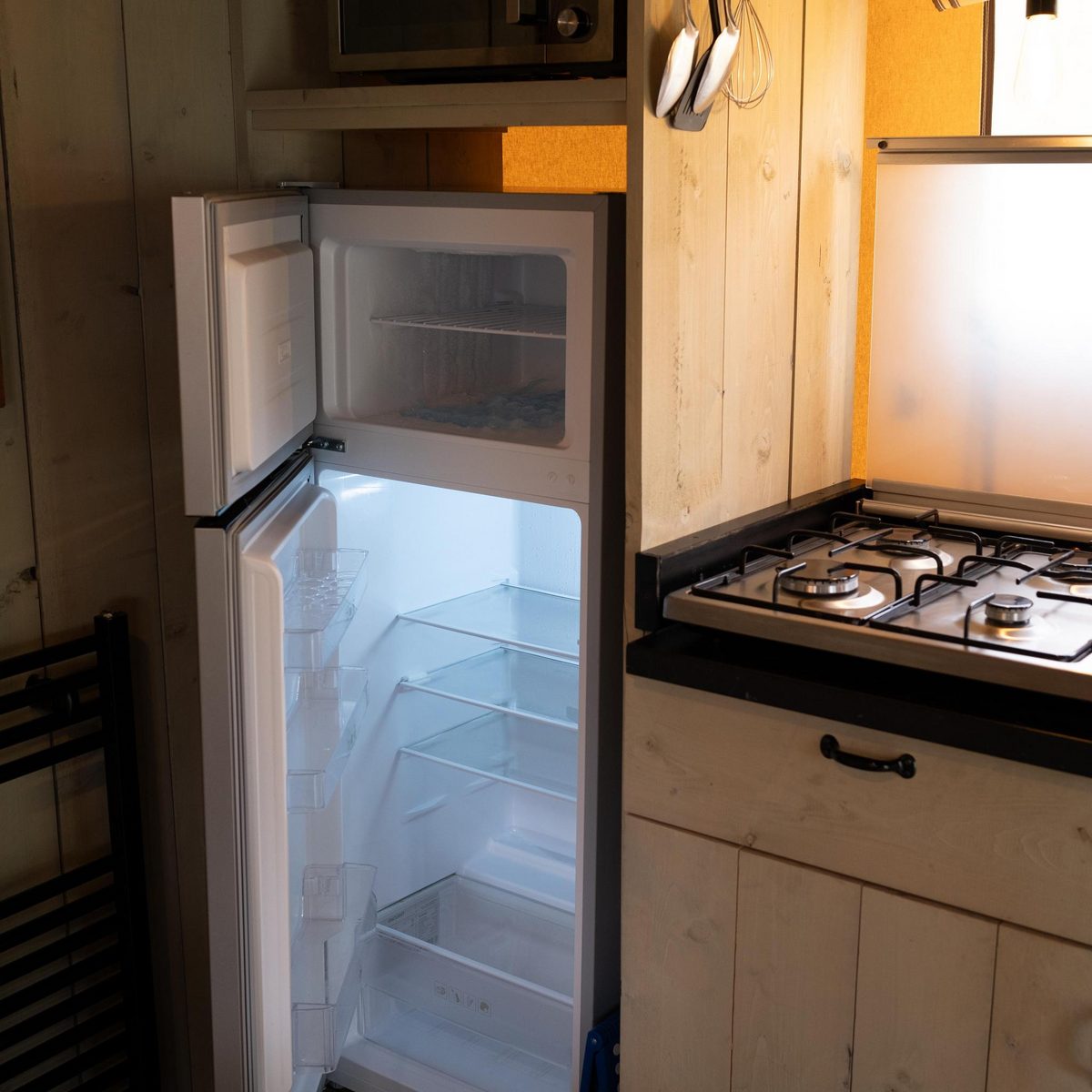 SAFARITENT RANGER DELUXE MET HOTTUB