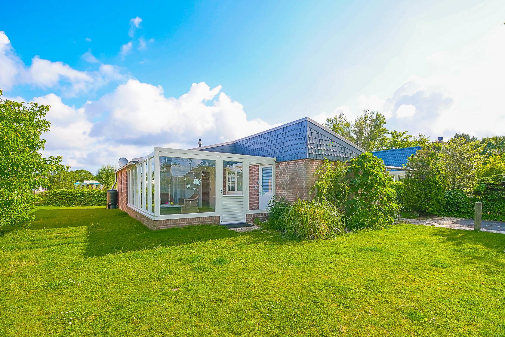 Ferienhaus mit umzäuntem Garten in Julianadorp aan Zee (Niederlande) und 4 Hunde erlaubt