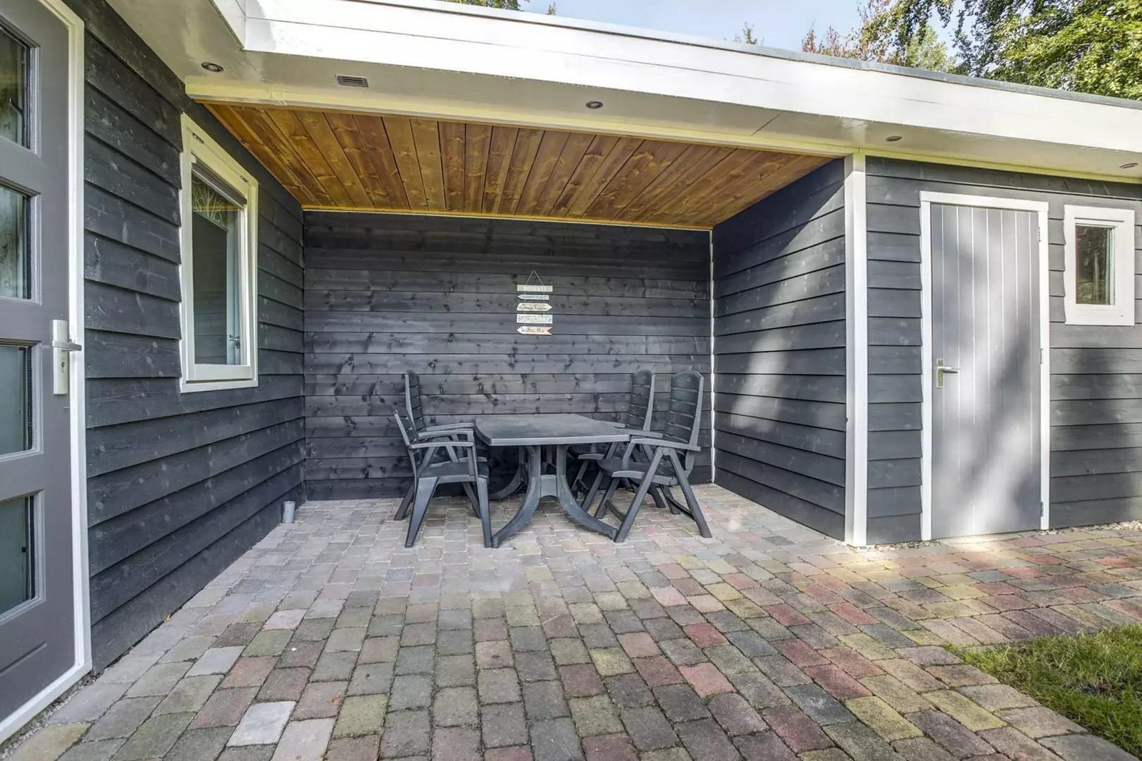 Bungalow 111