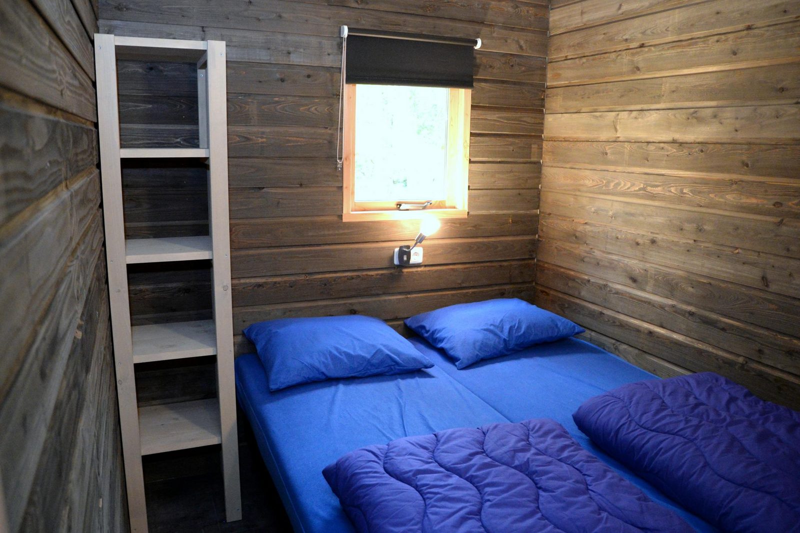 Saloon-Lodge