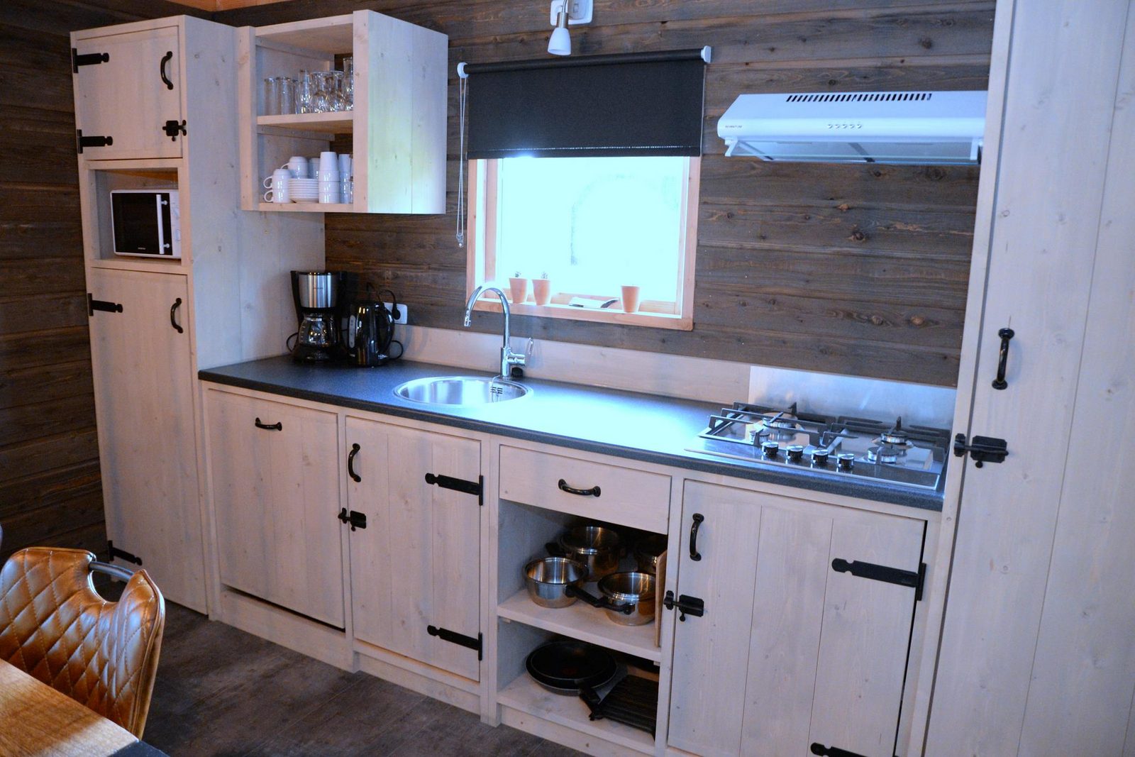 Saloon-Lodge