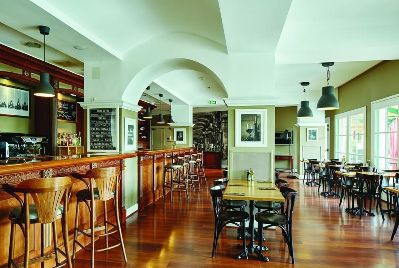 Marriott’s Village d'ile-de-France, Estudio