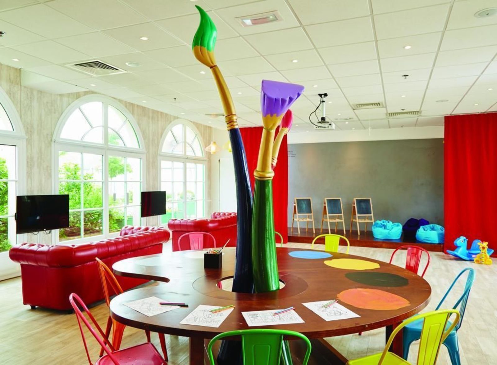 Marriott’s Village d'ile-de-France, Estudio