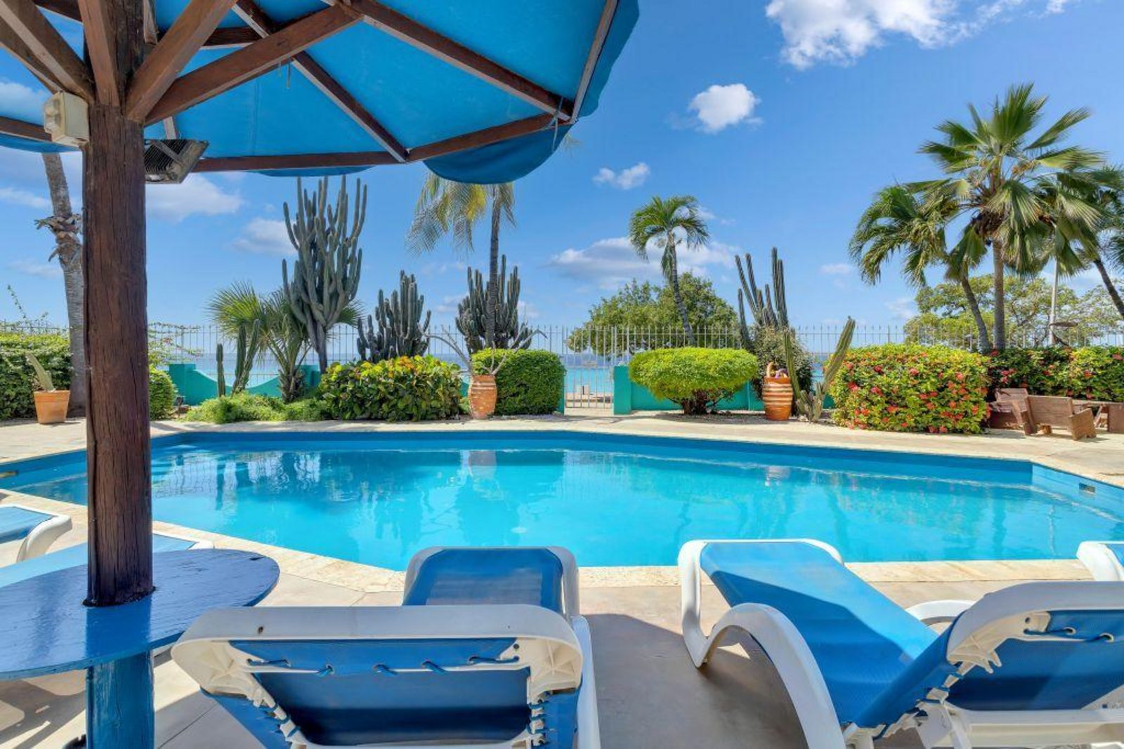 Bonaire Oceanfront 2-bedroom Apartment