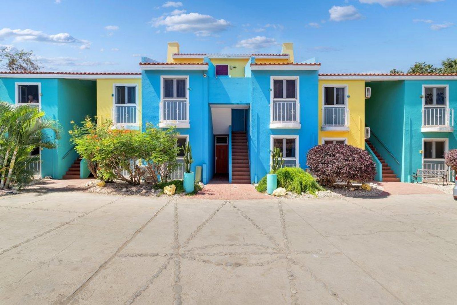 Bonaire Oceanfront 2-bedroom Apartment