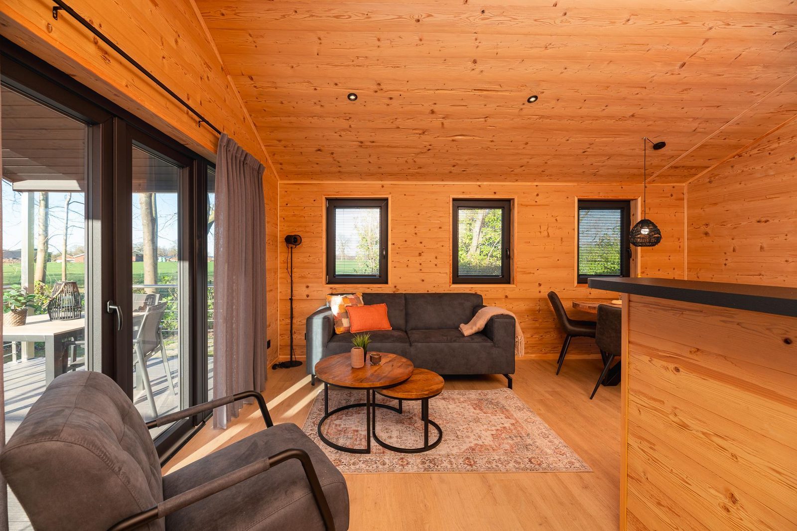 Terrace Lodge with sauna and hot tub - 2 people