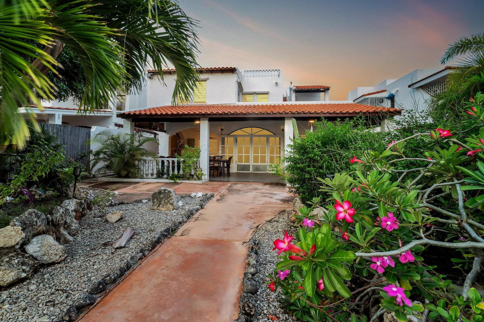 Bonaire Sunset Villa