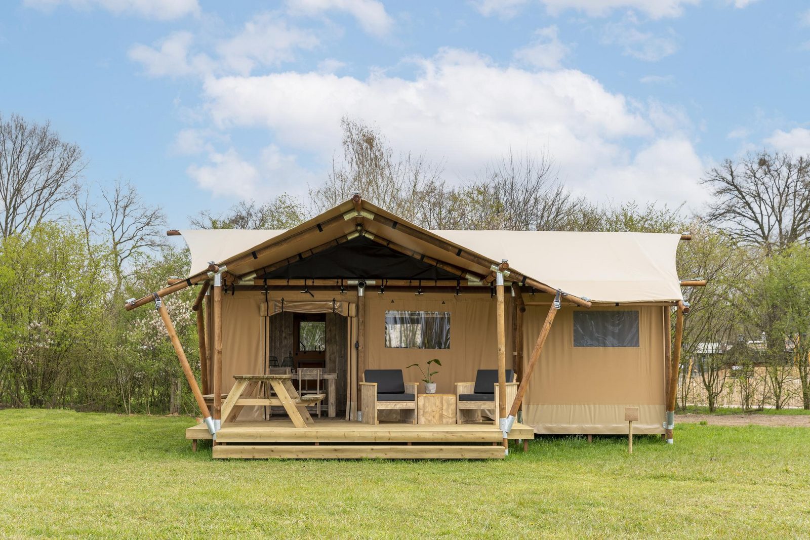 Safari tent with private bathroom | 7 people