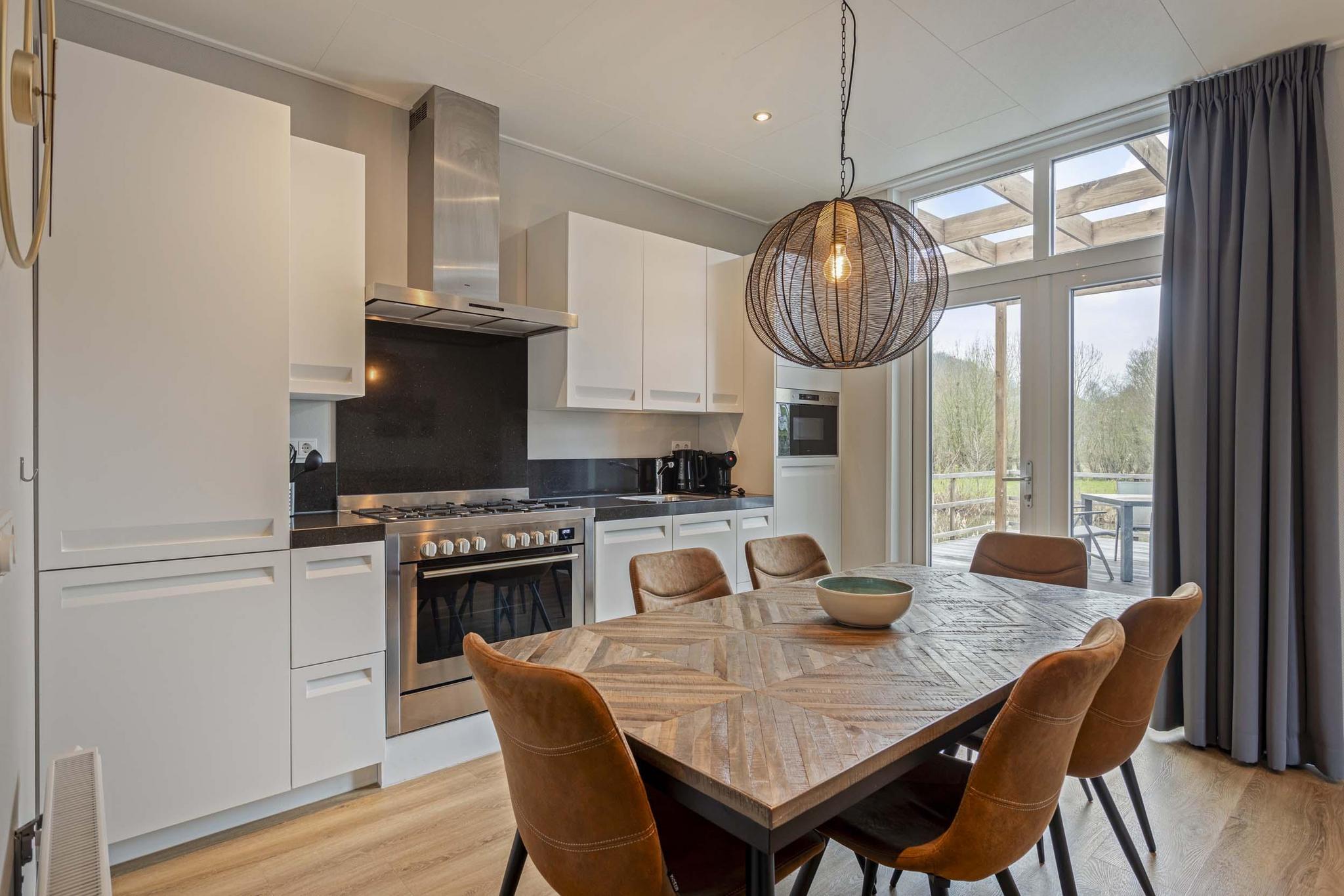 lodge-royal-6-persons-wellness-hottub