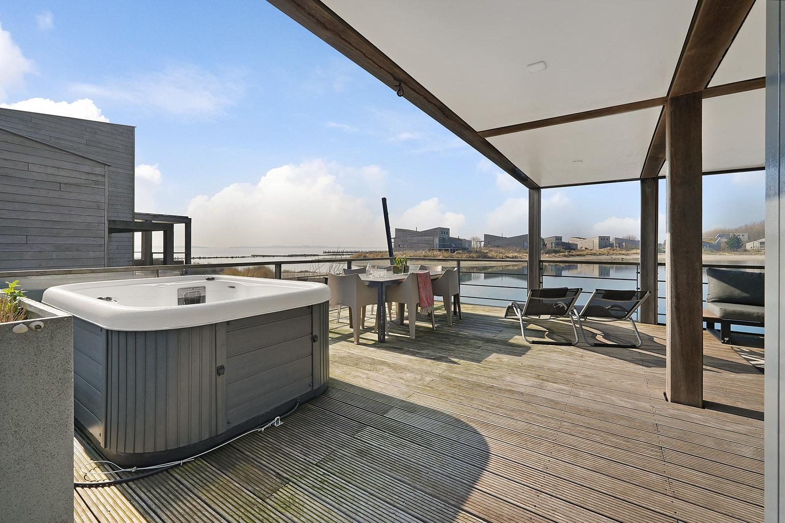 Villa Super VIP | 4 Pers. (Villa 5) mit einem Jacuzzi; zusätzliche Gebühren für die Nutzung fallen an