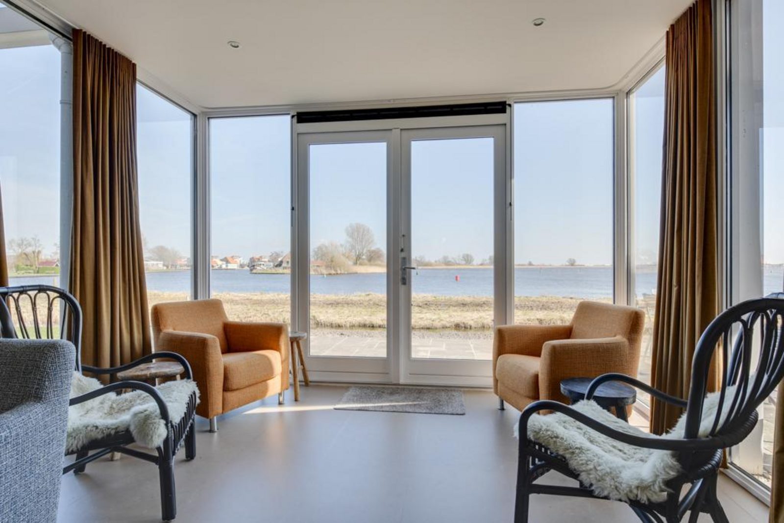 Meervilla detached-6 personen