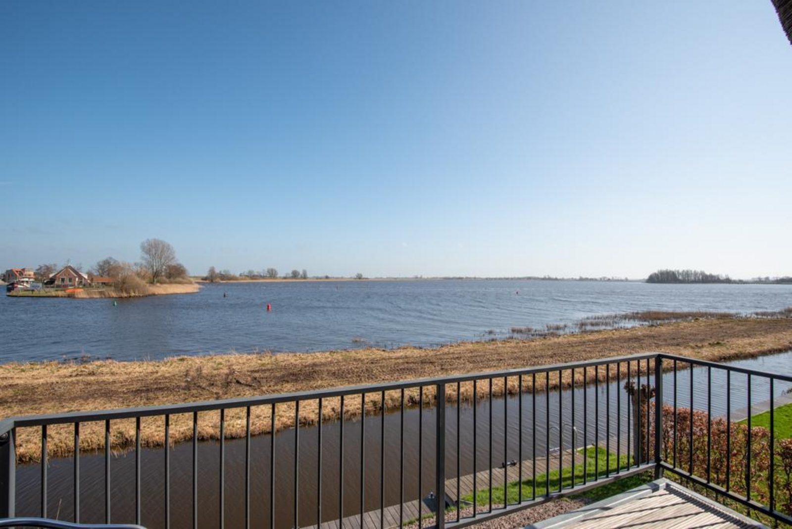 Meervilla detached-6 personen