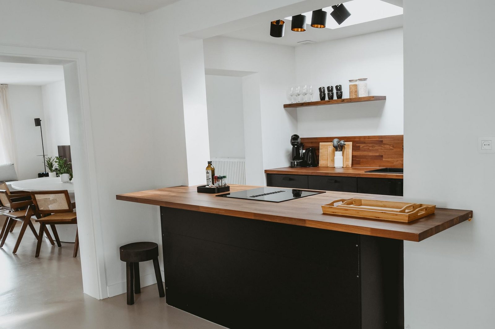 MaasSuites.com - The River House