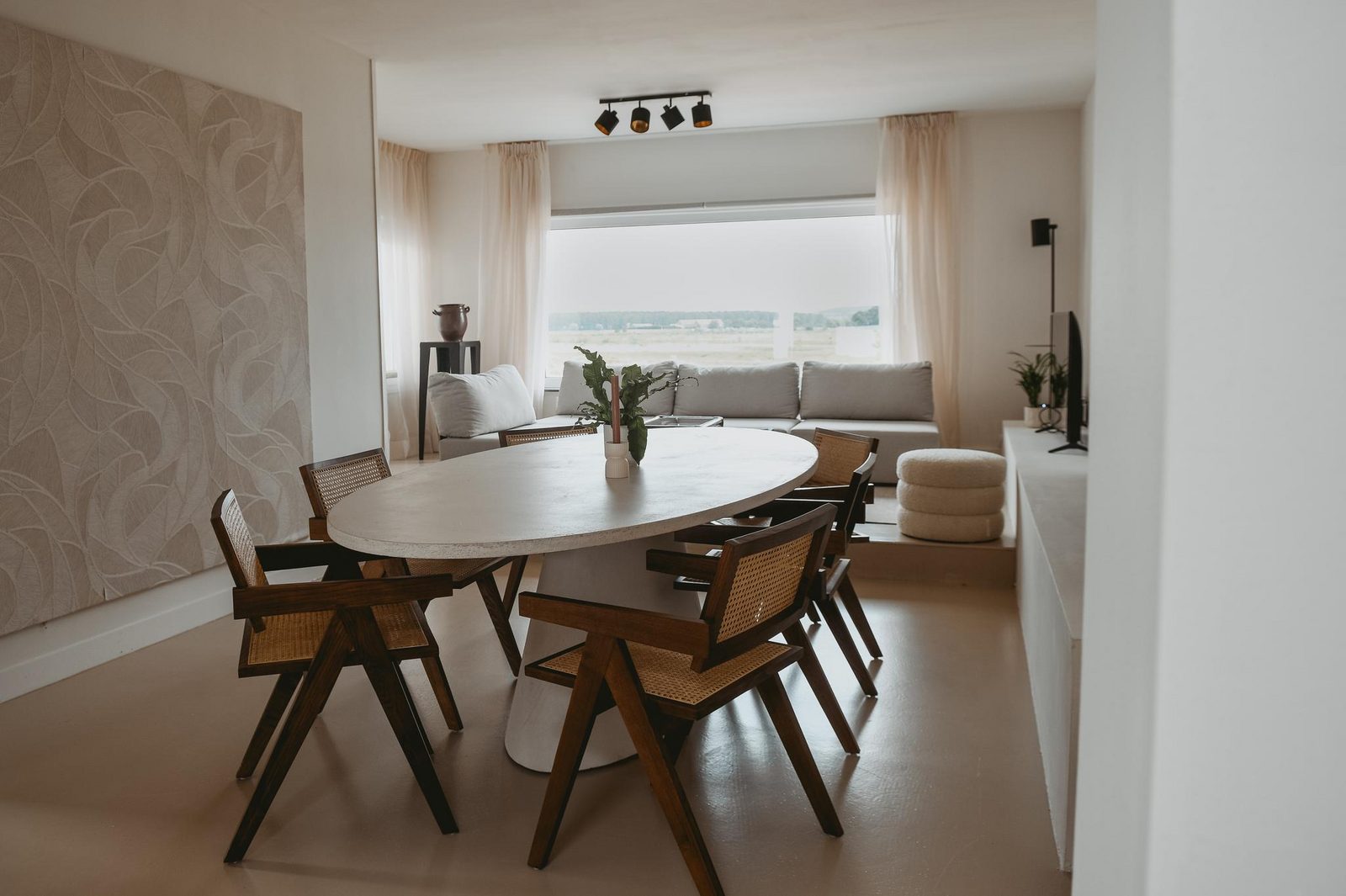 MaasSuites.com - The River House
