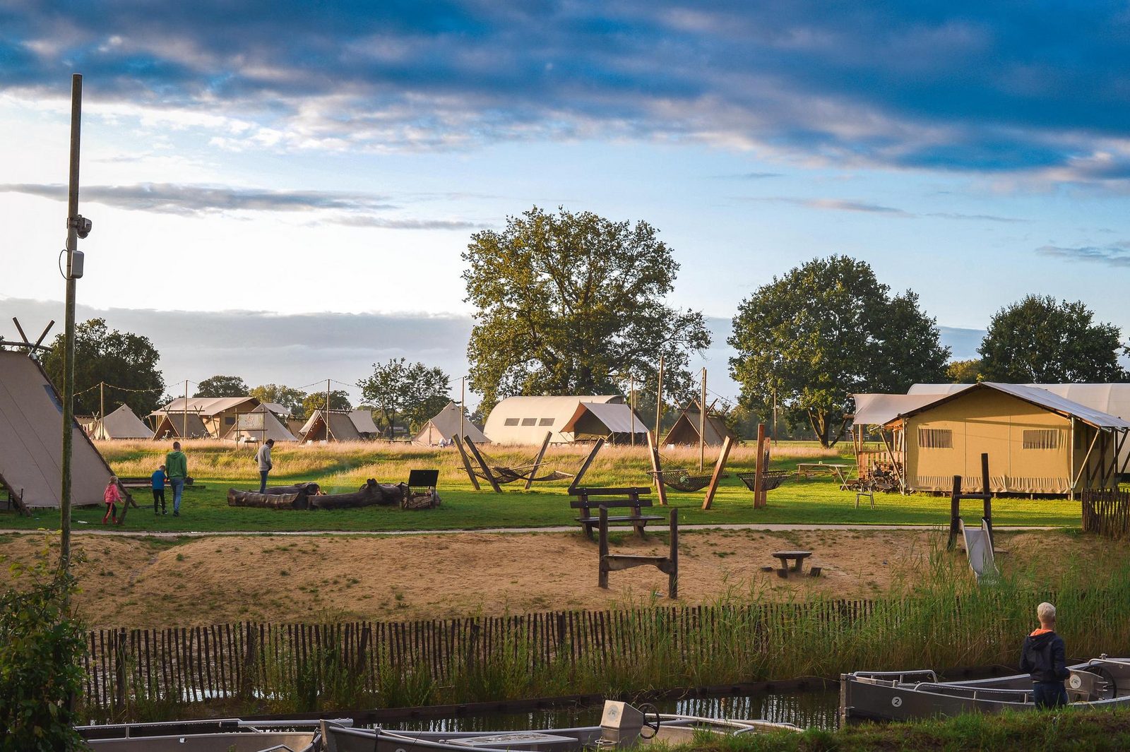 Groepsaccommodatie (6x luxe glampingtent) I 32 personen