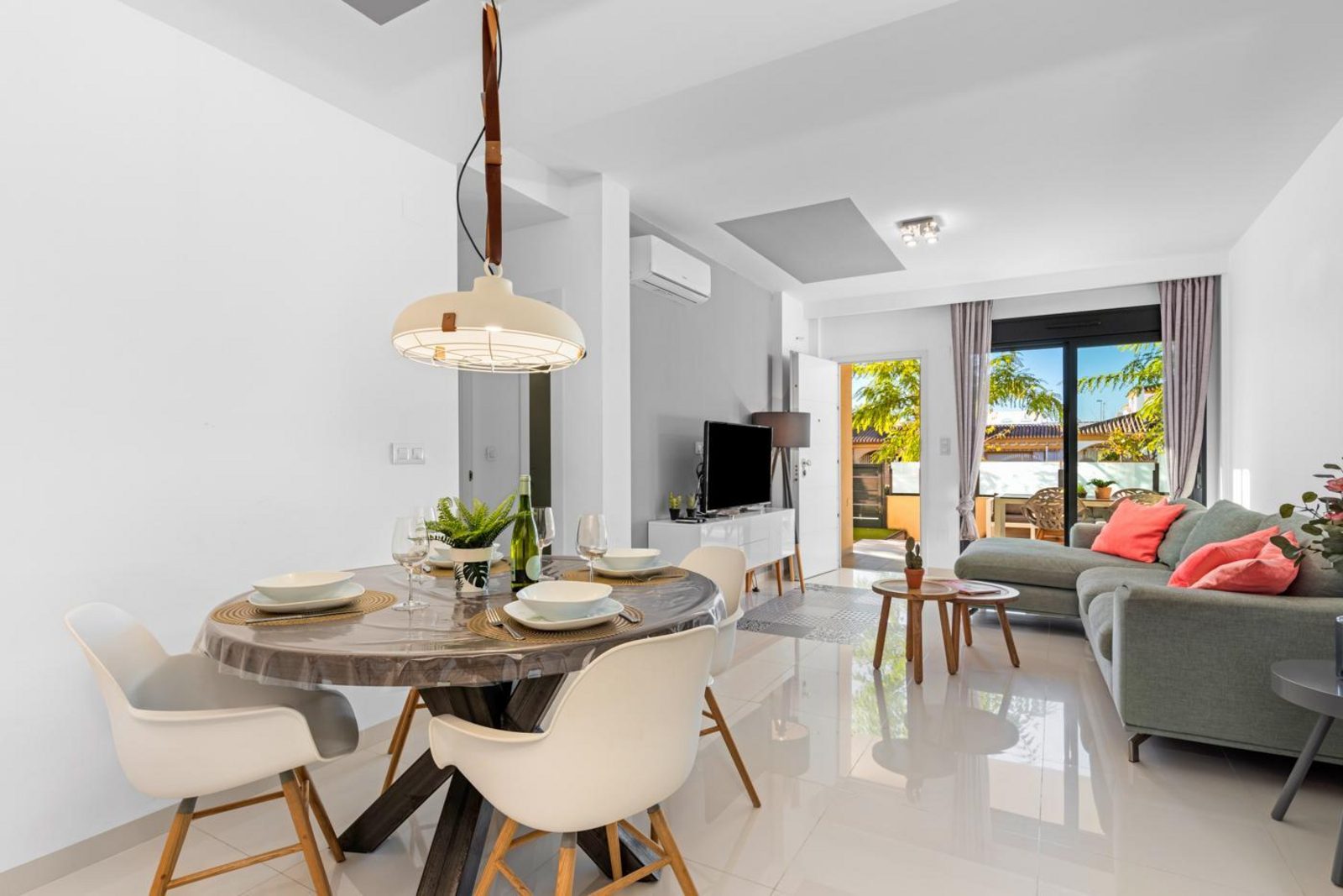 Luksusowy apartament Playa Elisa Bay