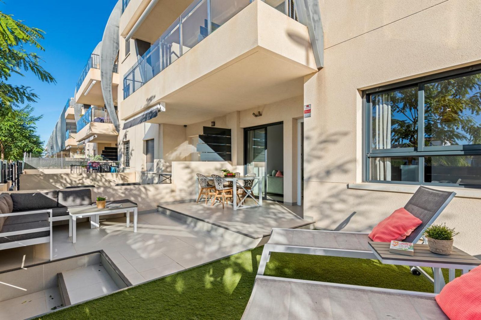 Luksusowy apartament Playa Elisa Bay