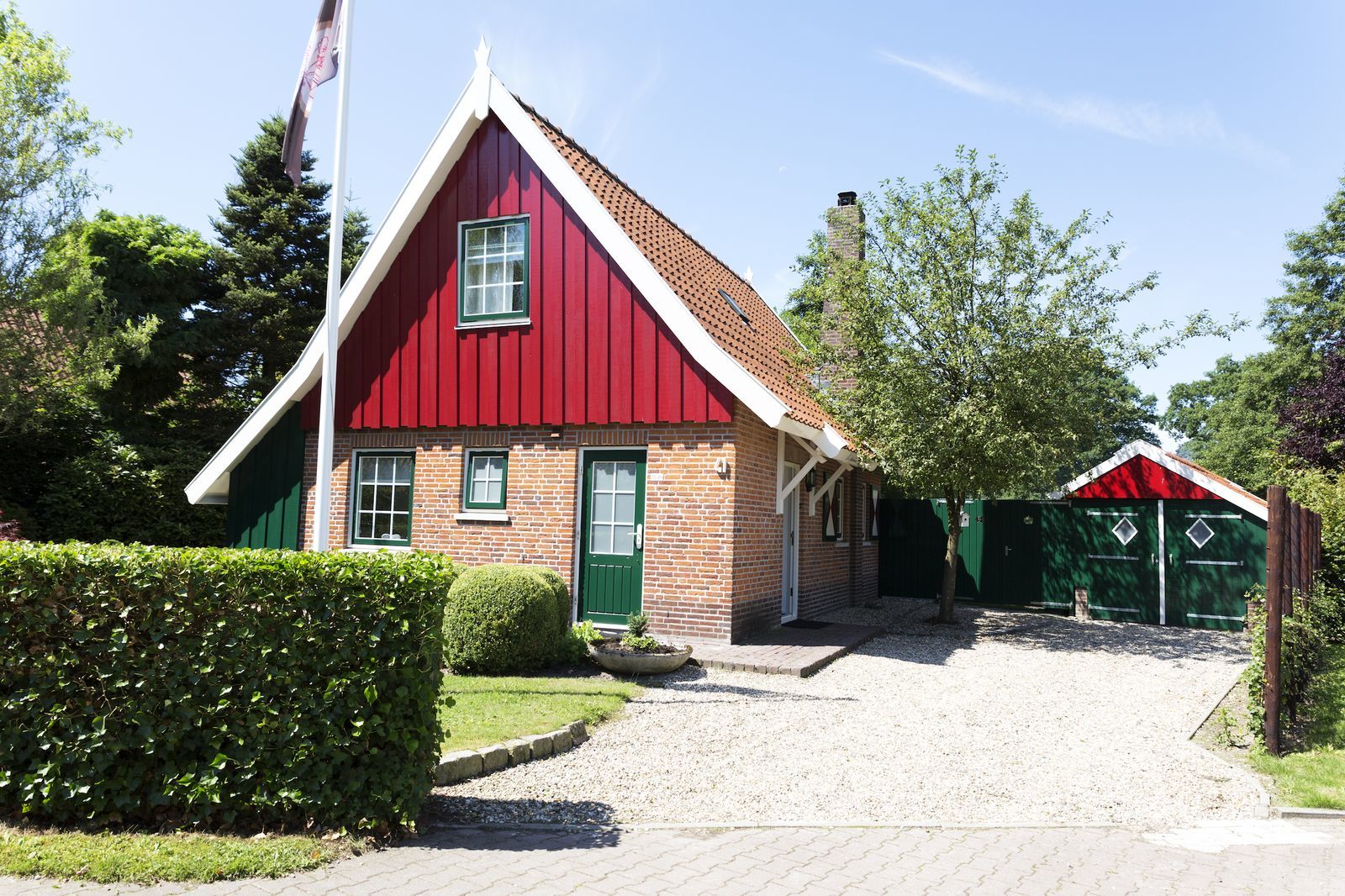 De Appelbloesem 6-persoons met overdekte hottub, barrelsauna, lounge, wifi