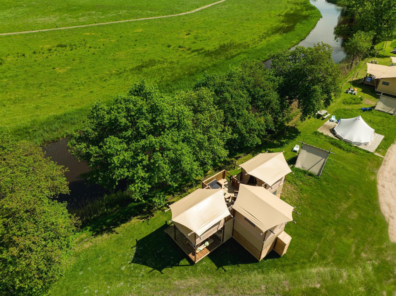 Boomhuttent aan de Regge met privé sanitair | 6 personen