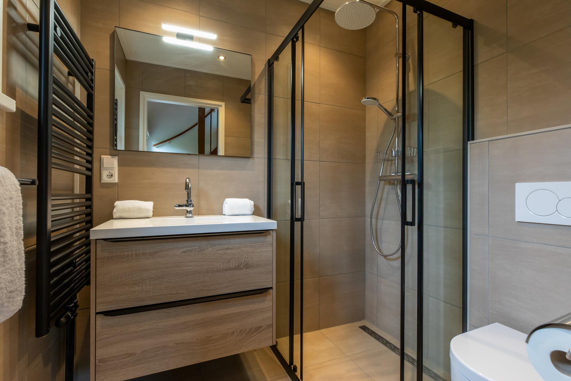 H.Home - Vroondijk 2 | Vrouwenpolder 'Ze