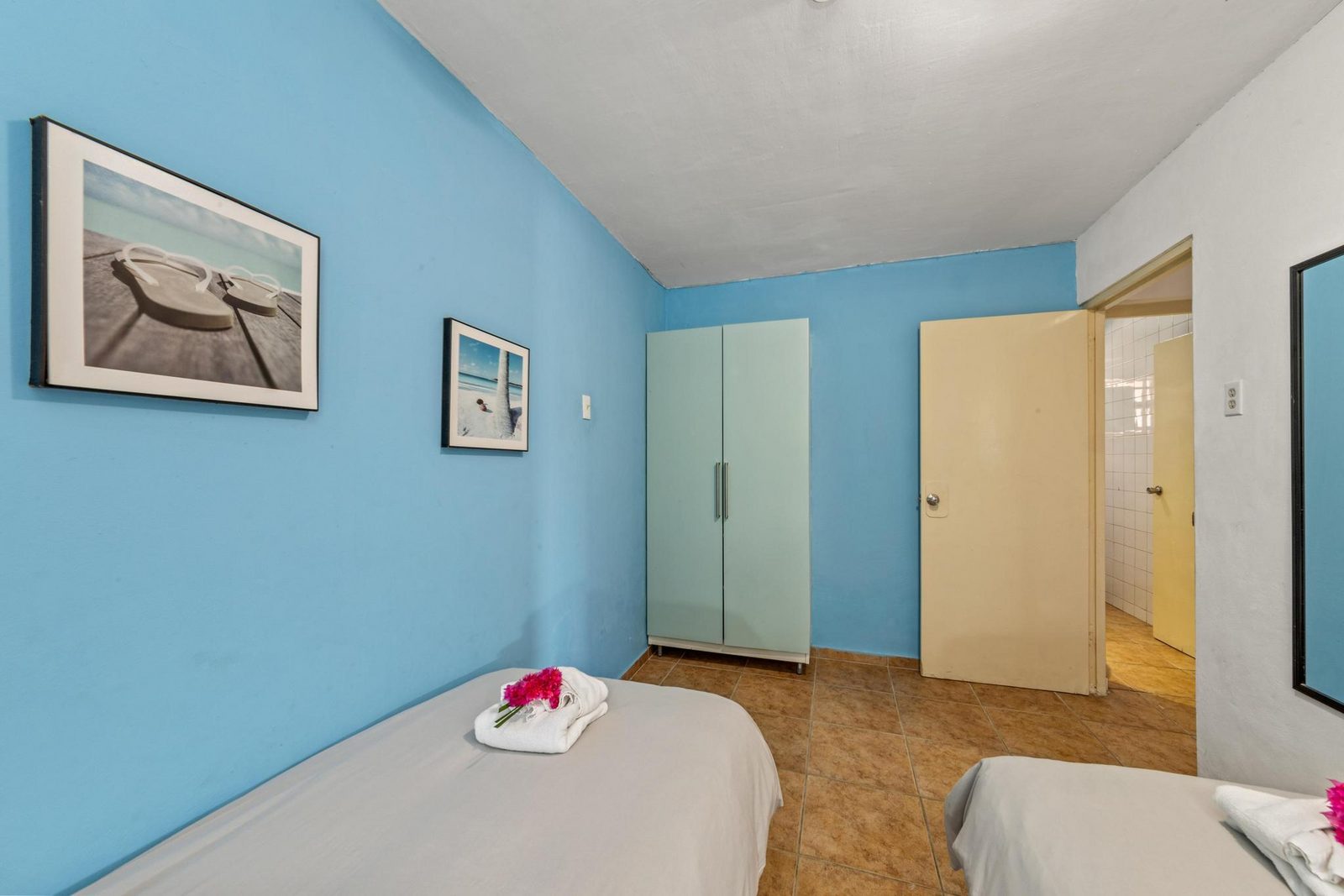 4 Bedroom Apartment - At Sea - Ground Floor
