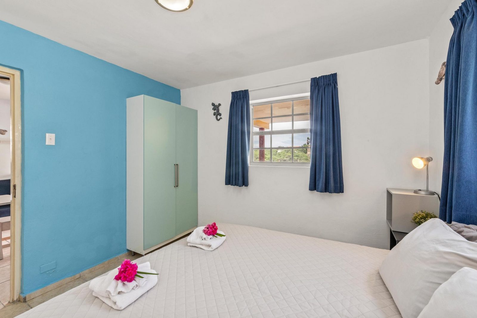 4 Bedroom Apartment - At Sea - Ground Floor