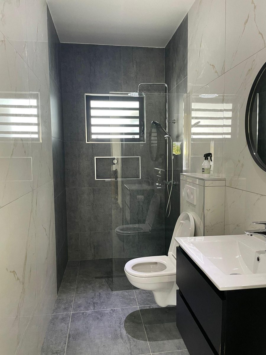 Villa Cuarenta-Y-Tres, Mambo Beach 