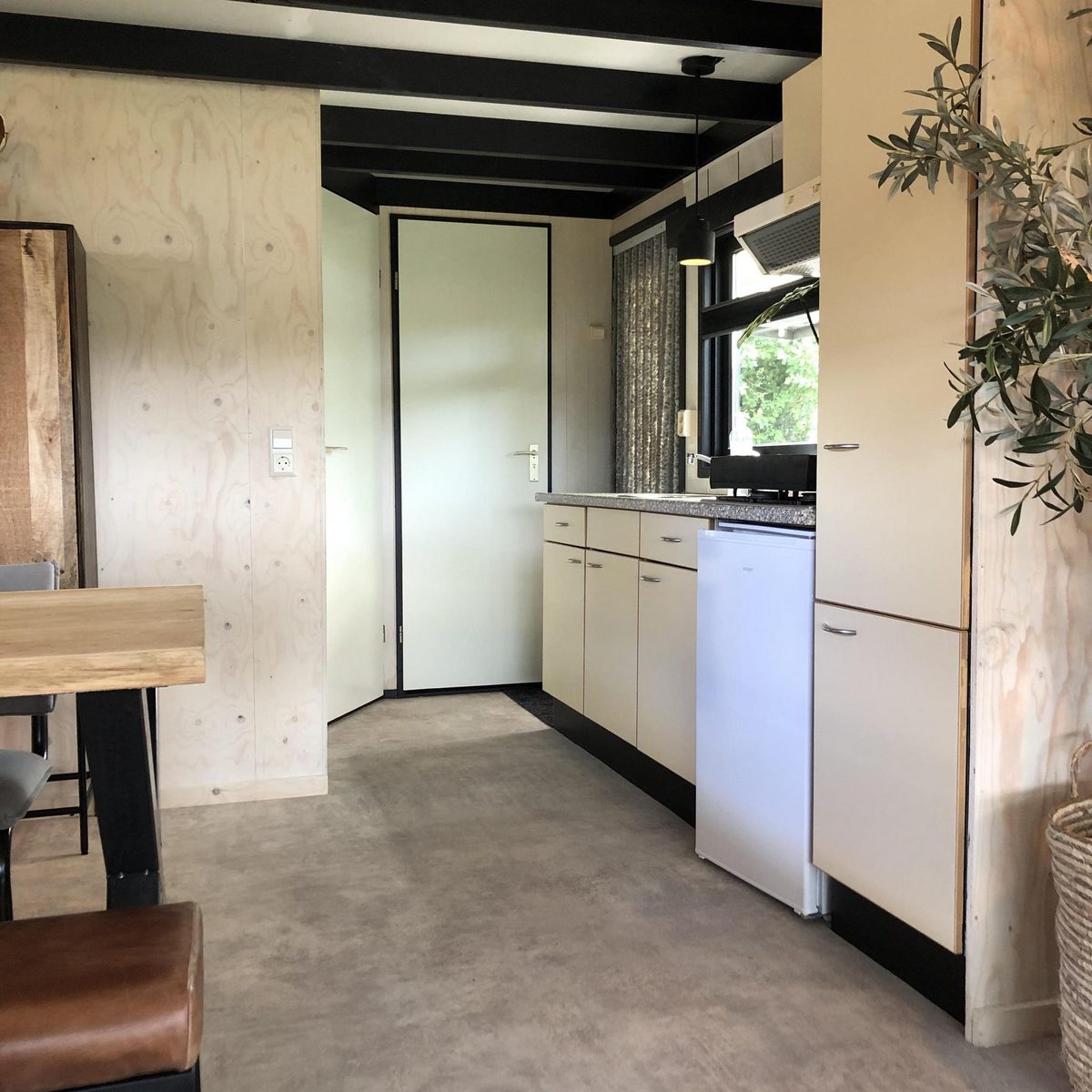 Caravan 4*++ A met airco | 2 volwassenen en 2 kinderen (blokhut met stapelbed)