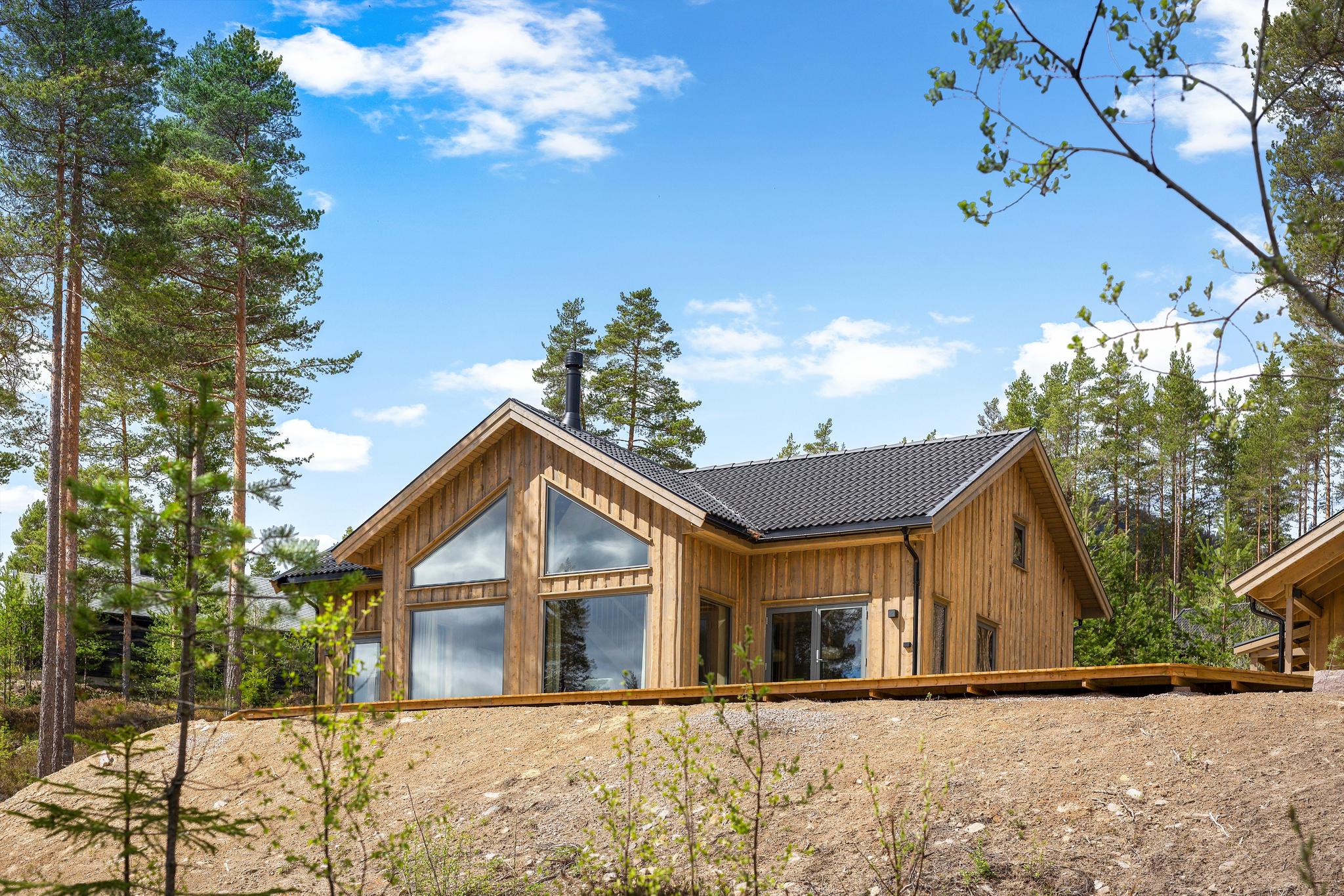 grnnsted-8p-with-bathtub-hot-tub