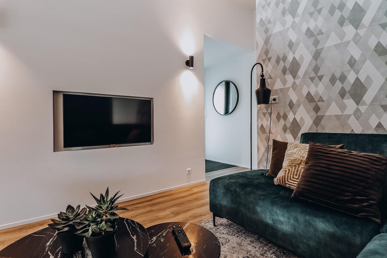 Luxury Family Water Lodge + hot tub (6p) 