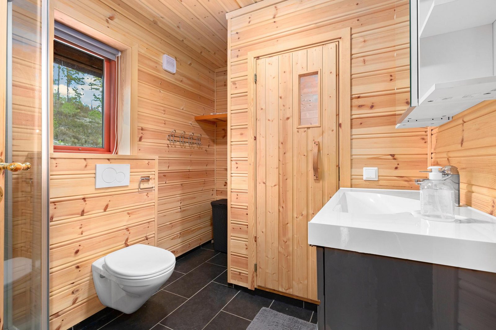 Eidstod Holiday Home | 6p | With Sauna