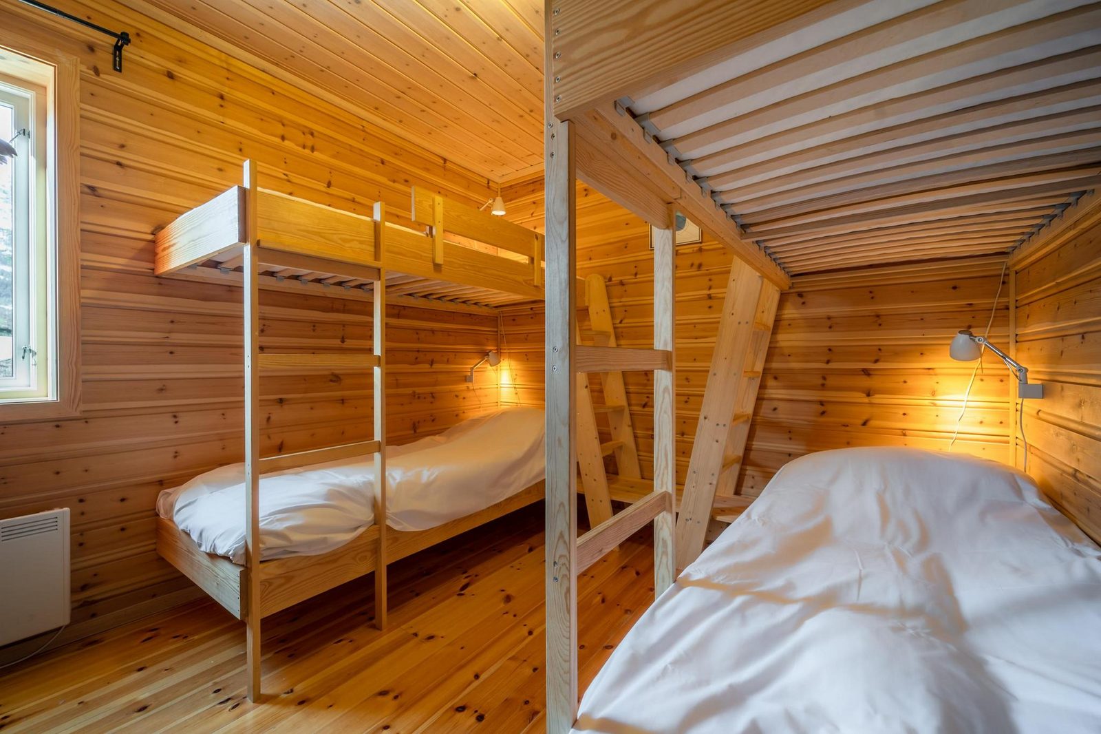 Lakehouse | 14p | With Sauna & By the Water
