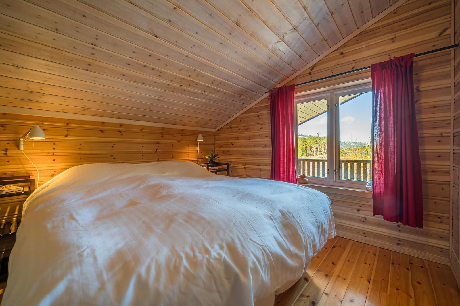 Lakehouse | 14p | With Sauna & By the Water
