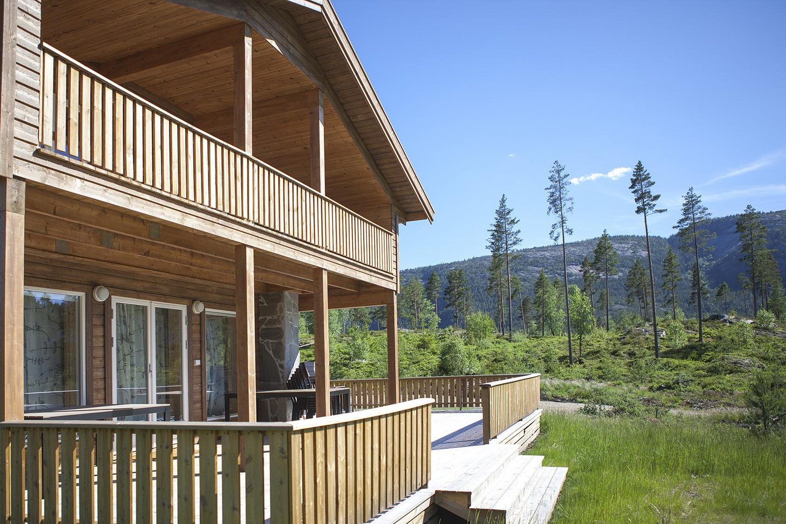 Lakehouse | 14p | With Sauna & By the Water