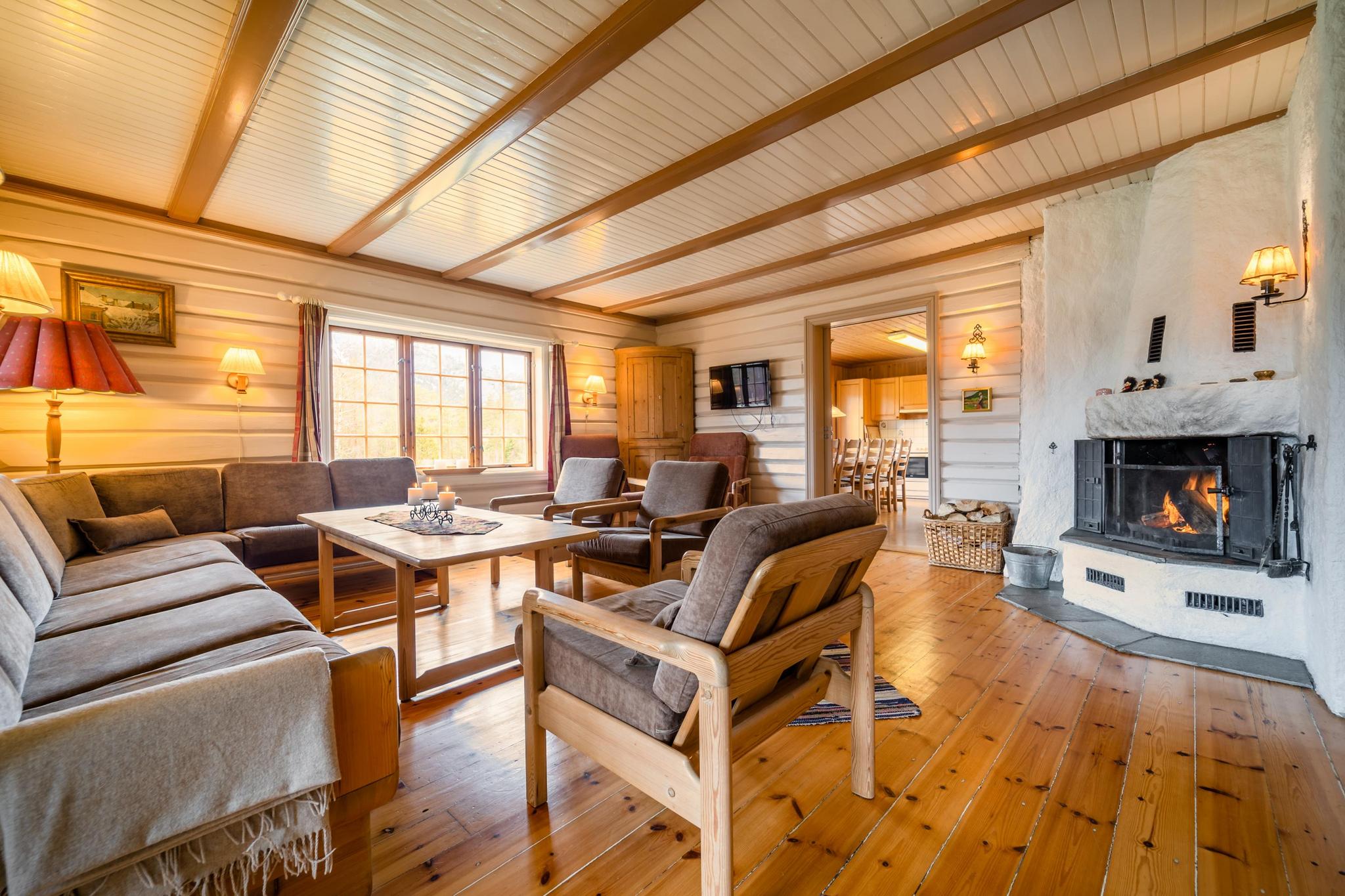 storhytta-16p-norwegian-nostalgia-by-the-water