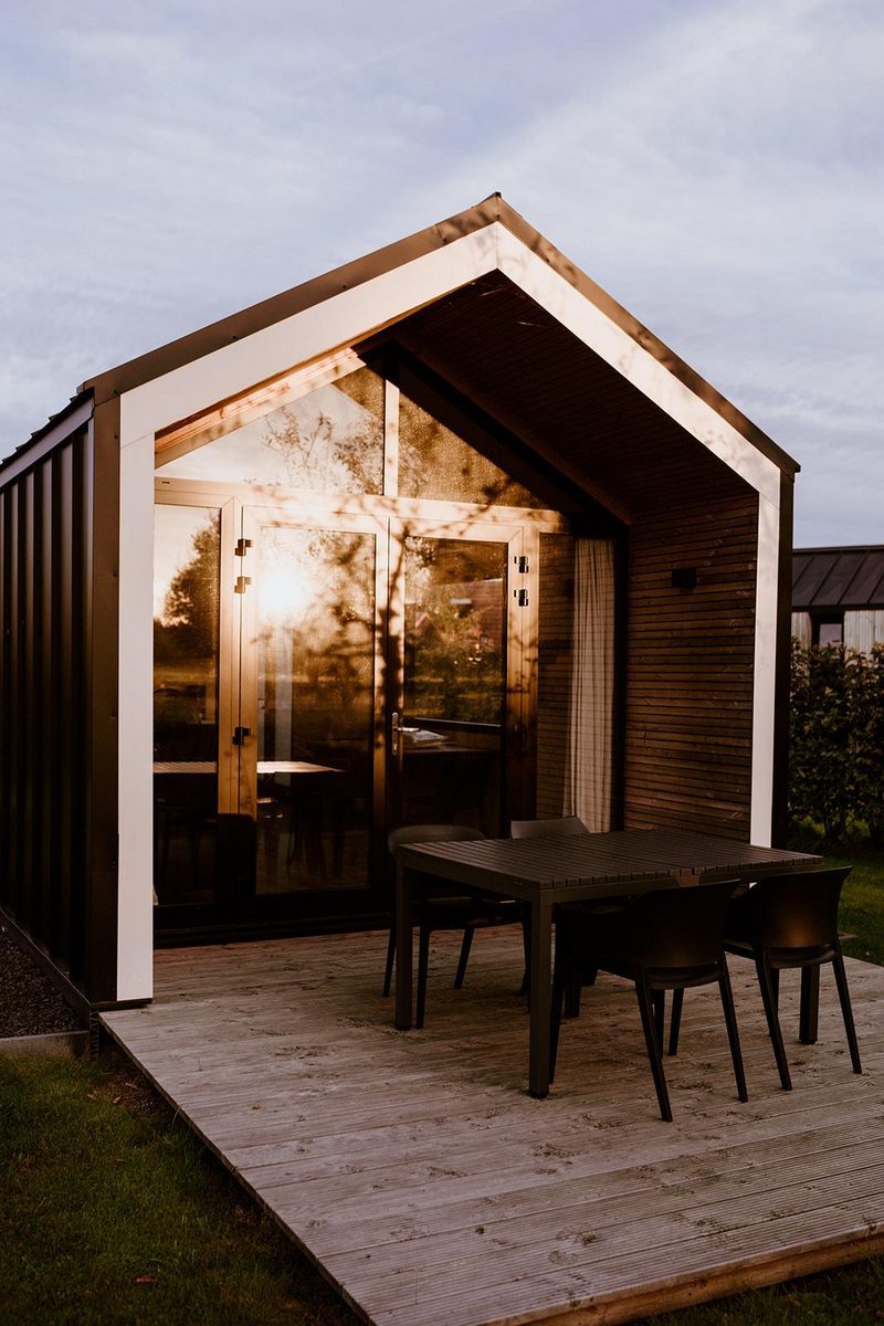 Groepsruimte het Strandhuis + 6 Tiny Houses (24 personen)