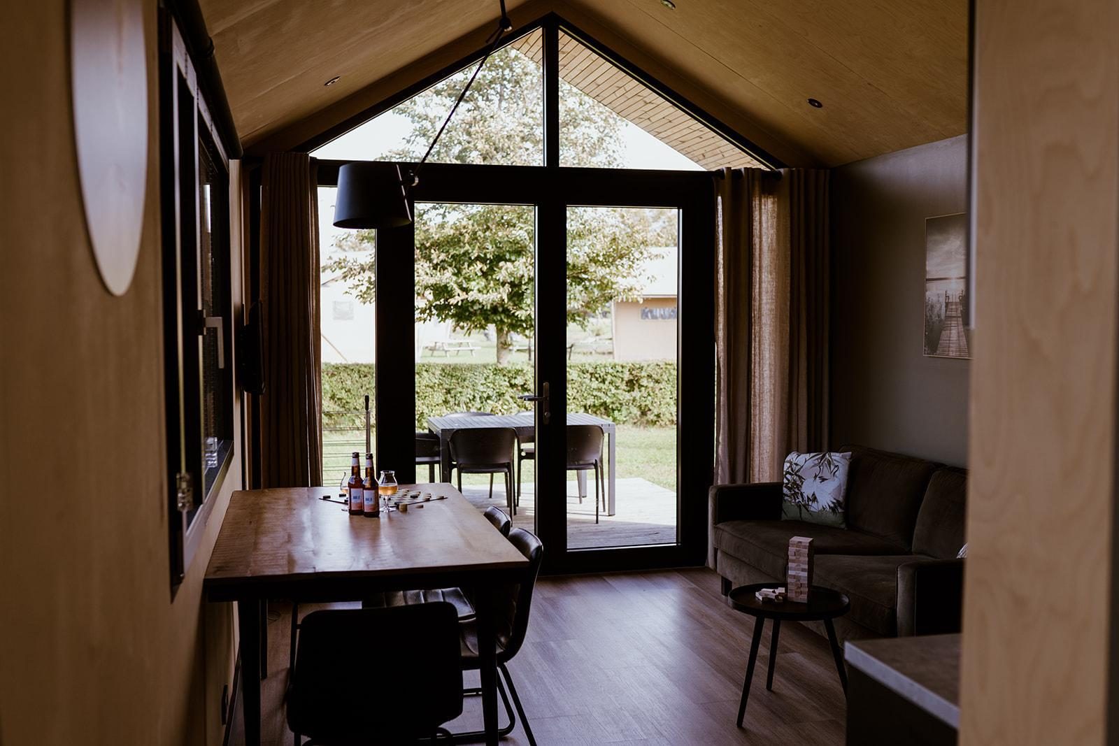 Groepsruimte het Strandhuis + 6 Tiny Houses (24 personen)