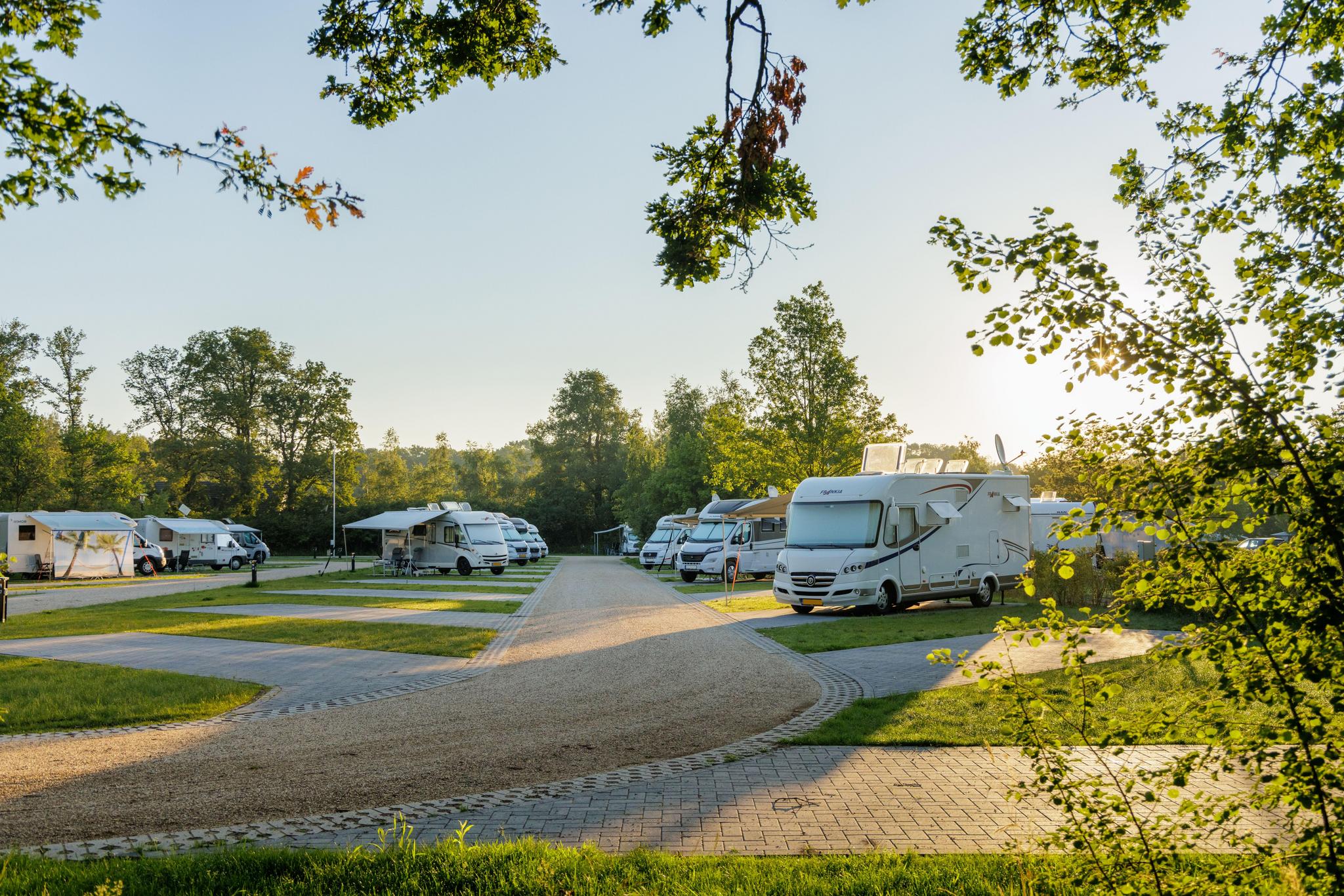 Aire de stationnement pour camping-cars