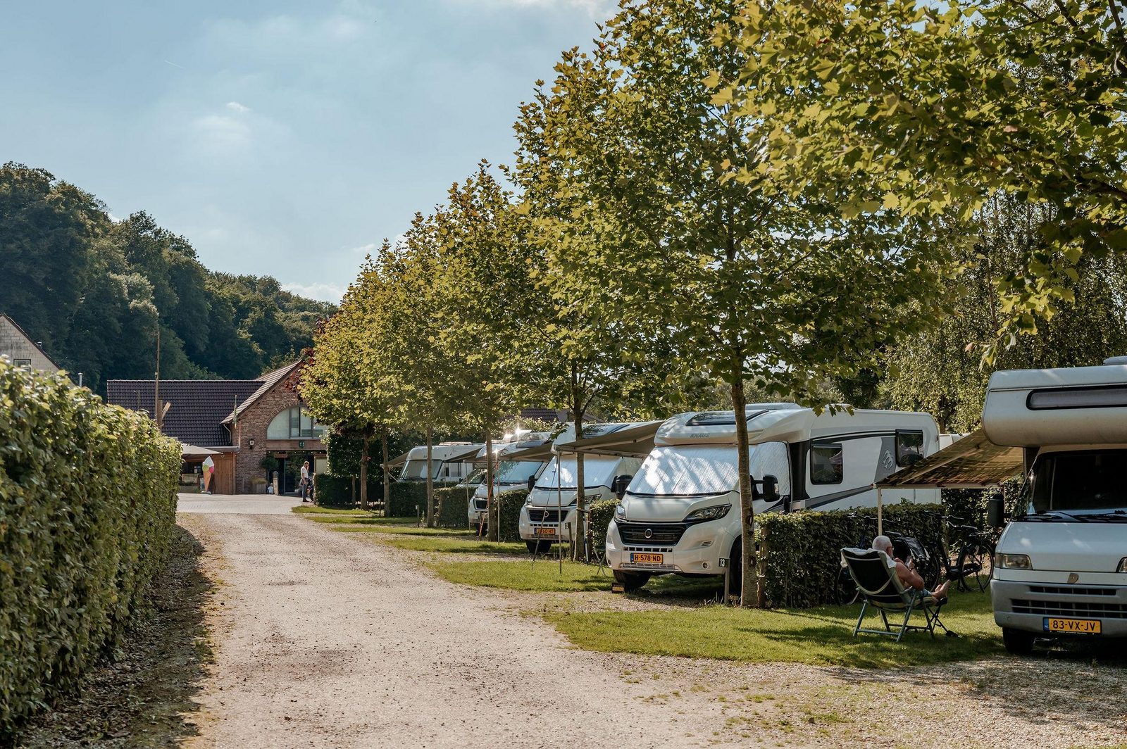 Motorhome pitch flex