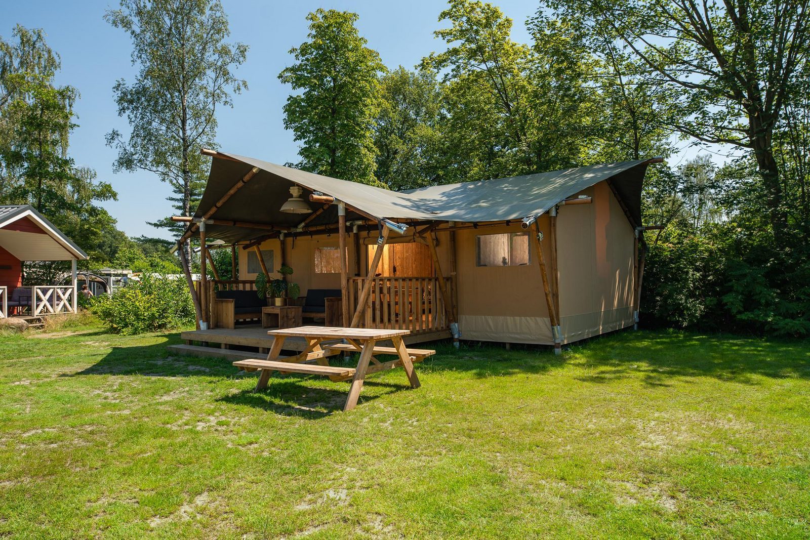 Safaritent met privé sanitair | 8 personen
