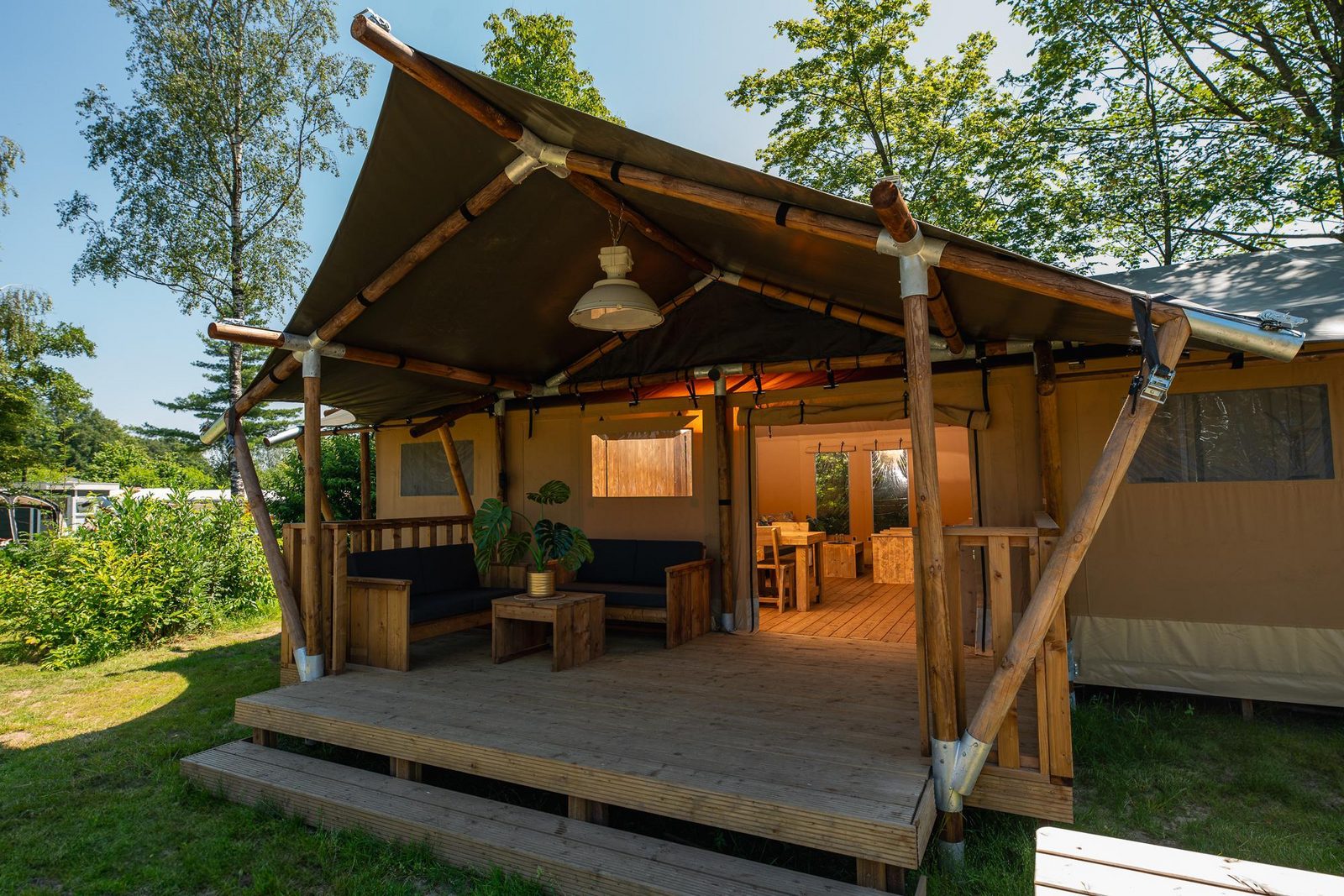 Safaritent met privé sanitair | 8 personen