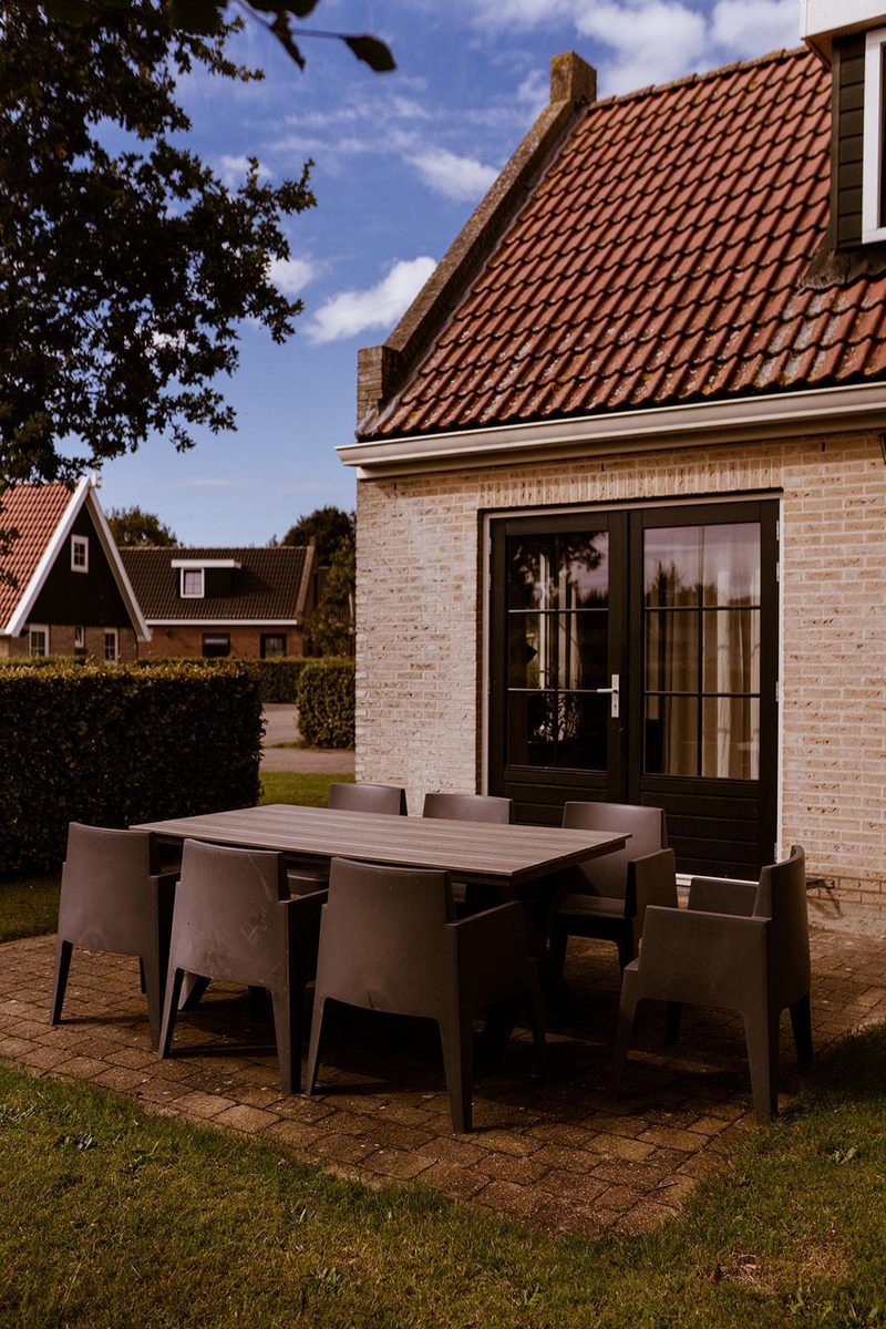 Het Strandhuis mit 4 Komfort-Häusern
