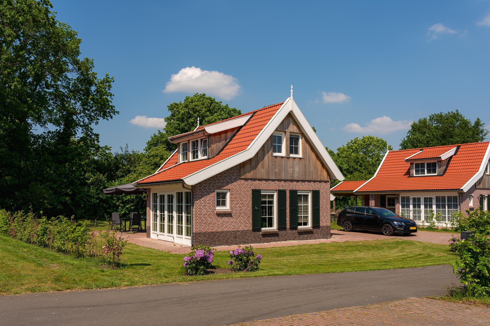 De Pimpelmees ist ein gemütliches, geräumiges Ferienhaus, das komplett ausgestattet ist für einen wunderschönen, komfortablen und erholsamen Urlaub.