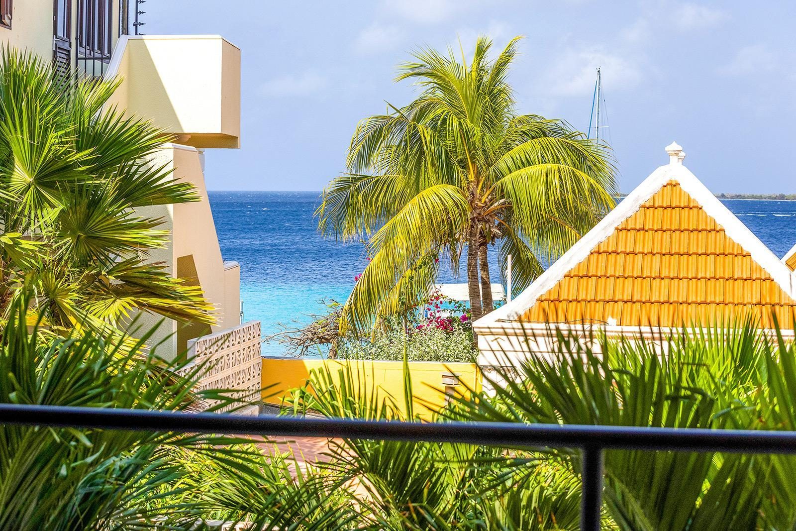 1-bedroom apartment with partial ocean views