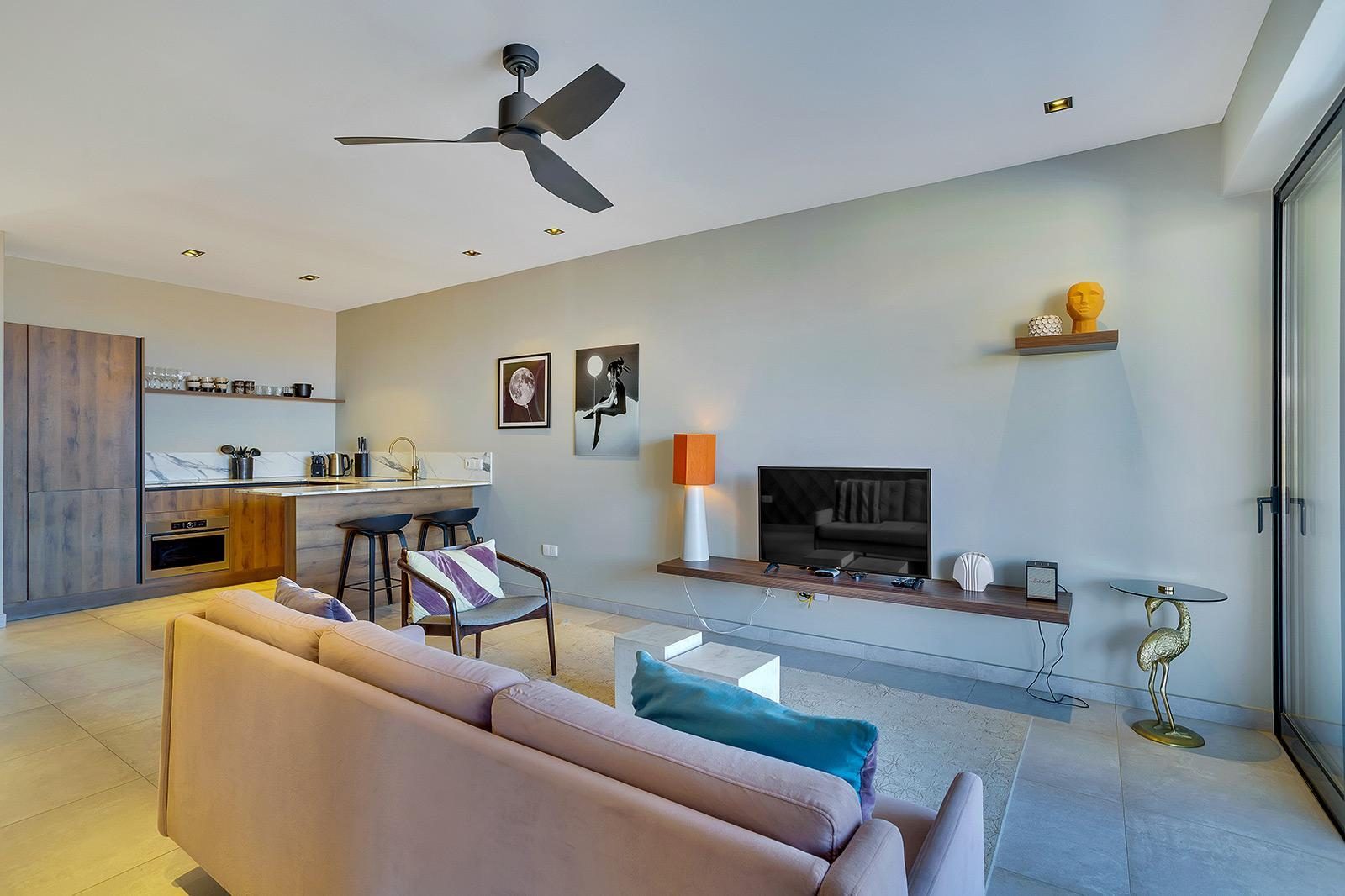 2-bedroom apartment with garden view