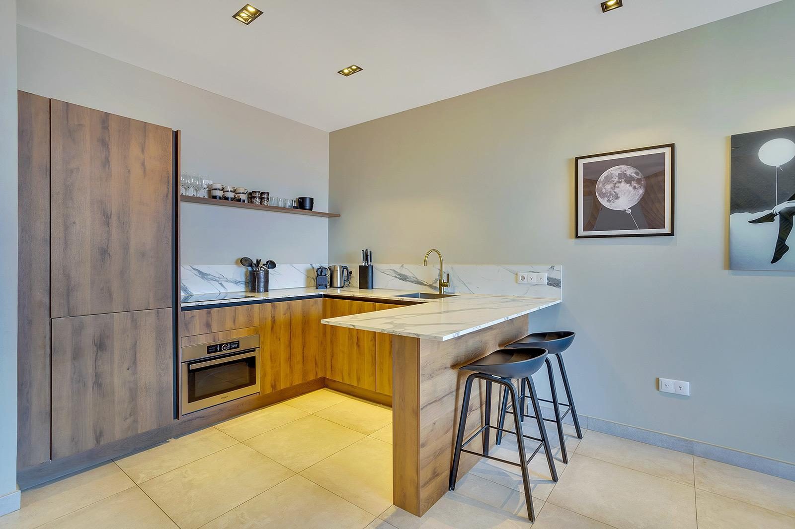 2-bedroom apartment with garden view