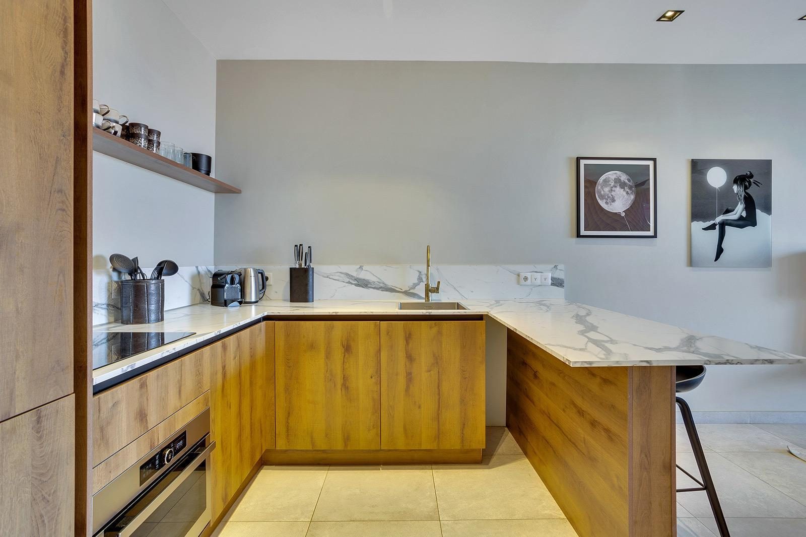 2-bedroom apartment with garden view