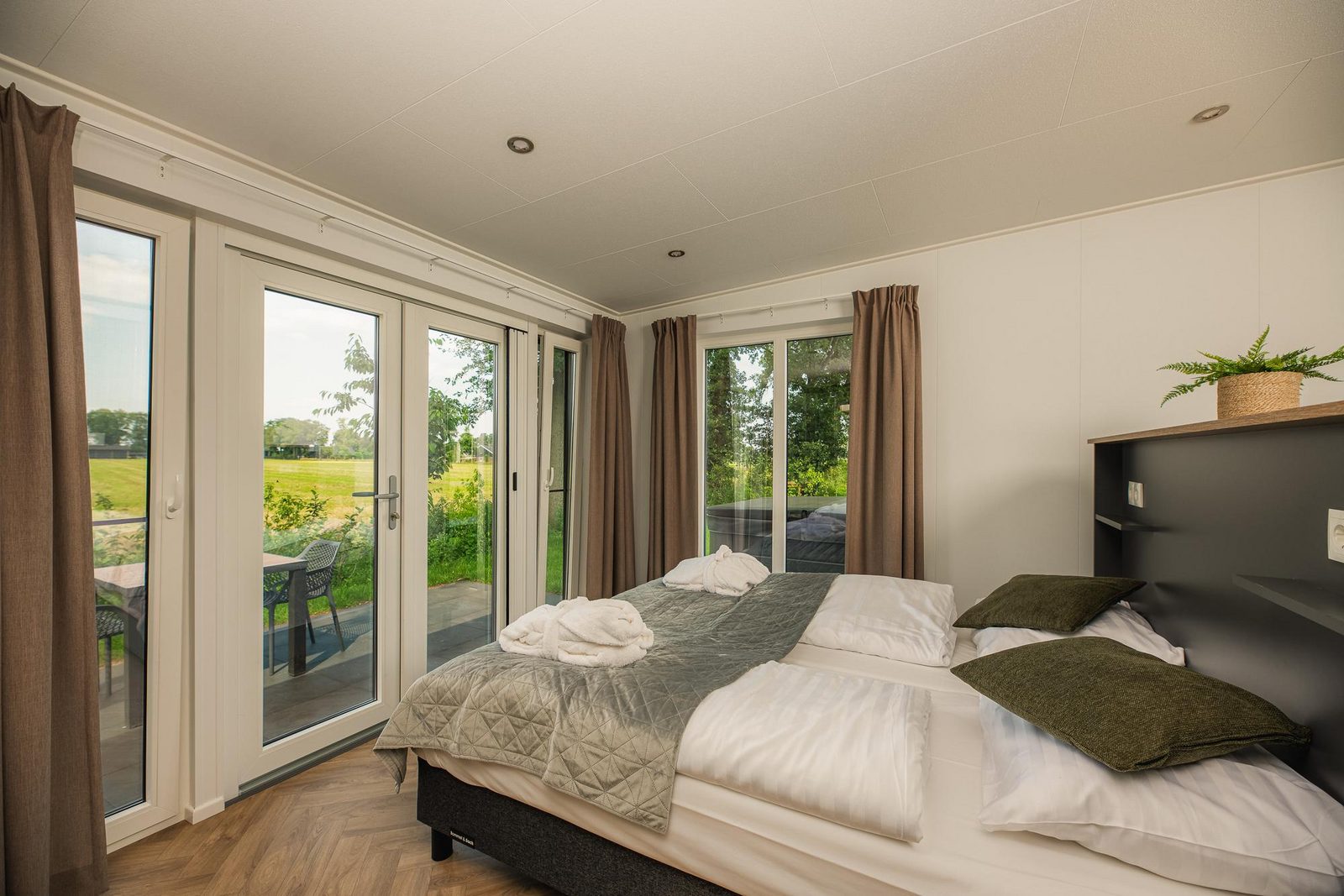 Panorama Wellnesslodge | jacuzzi, sauna en sunshower | 2 personen